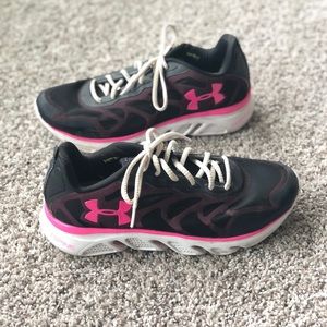 Women’s Under Armour 8.5 Spine Running shoe